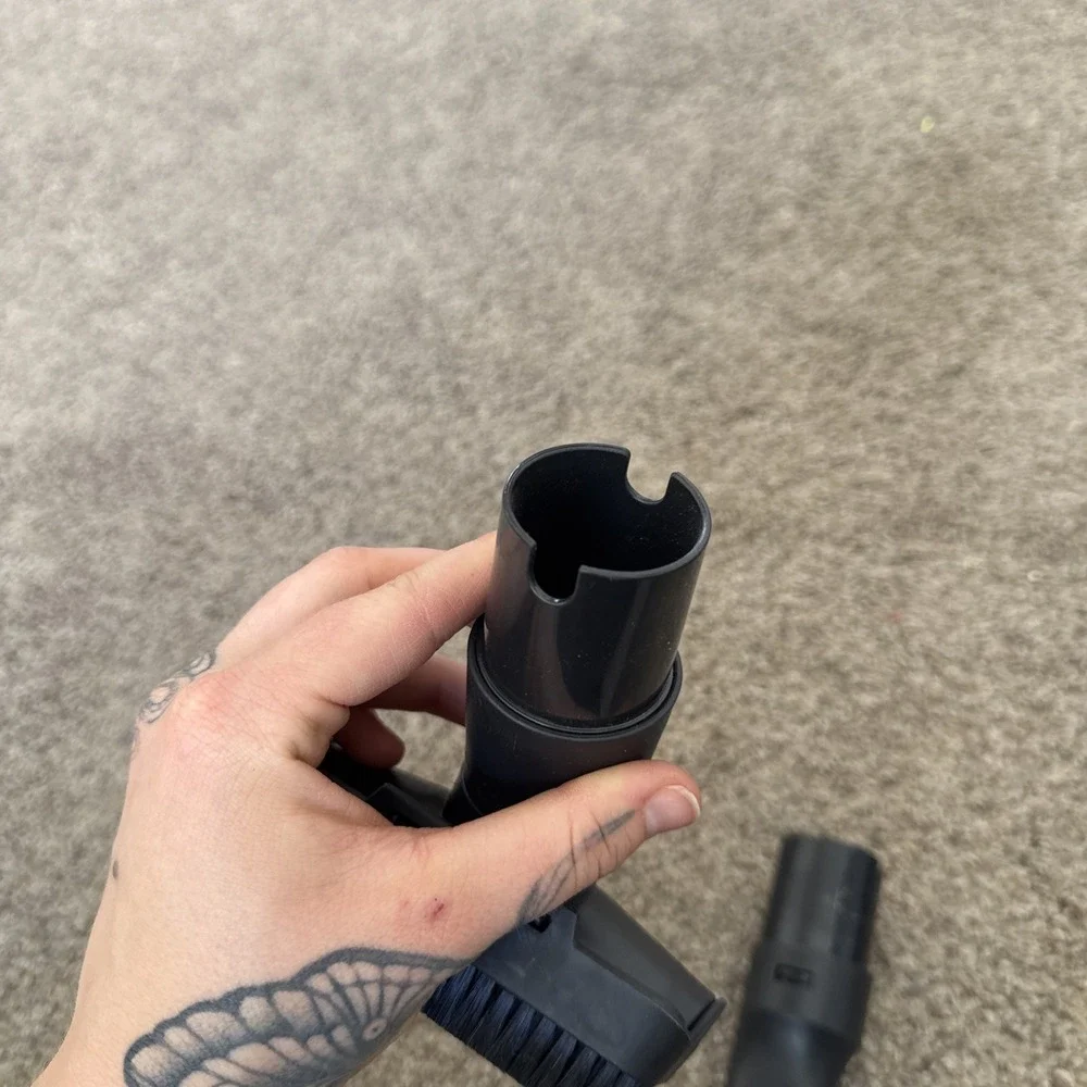 Shark Model: 284FFJ700 Pet Multi-Tool Dusting Brush Vacuum Attachment‎ Angled